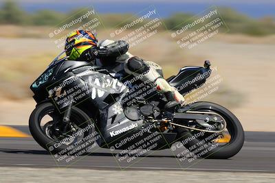 media/Oct-08-2022-SoCal Trackdays (Sat) [[1fc3beec89]]/Turn 16 (125pm)/